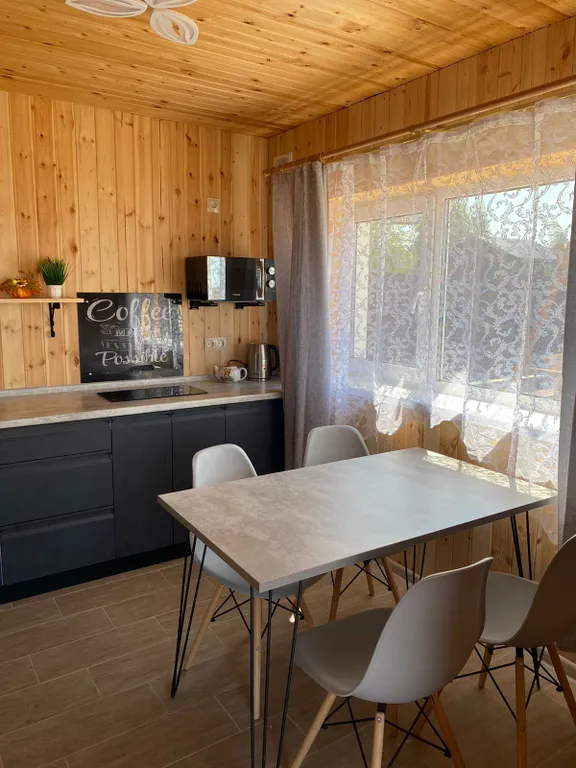 Дом у пляжа на берегу Селигера