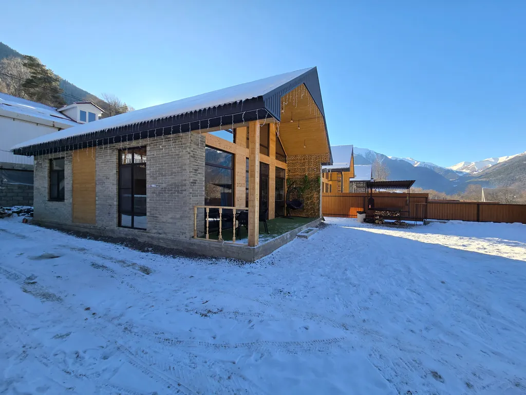 Уютный дом в горах