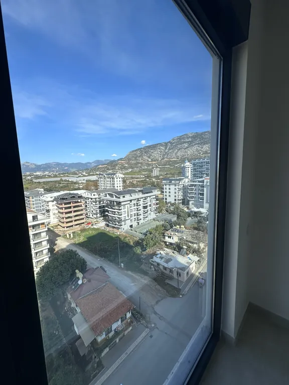 Светлая уютная квартира в Махмутларе с панорамным видом на море и горы