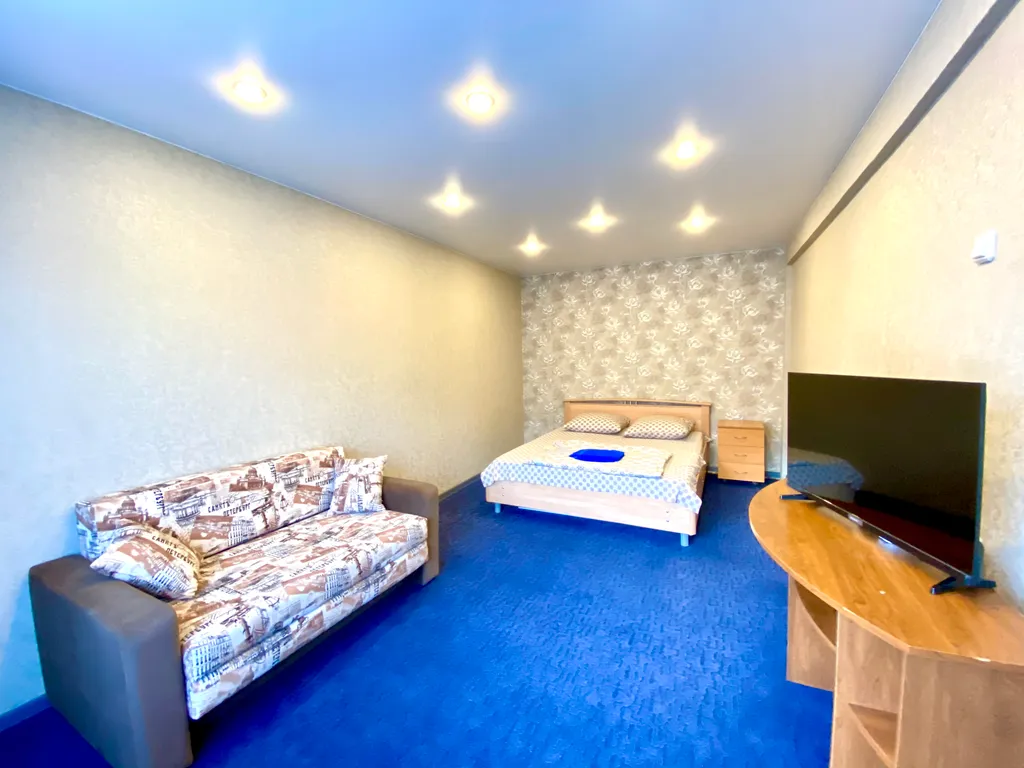 2-к квартира с евро ремонтом  в самом центре города, рядом СК Олимп