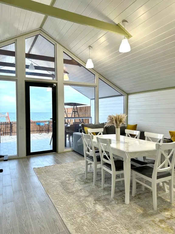 Дома у моря