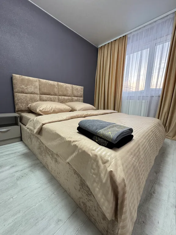 Новая уютная квартира в центральном районе города — аренда посуточно в Сургут