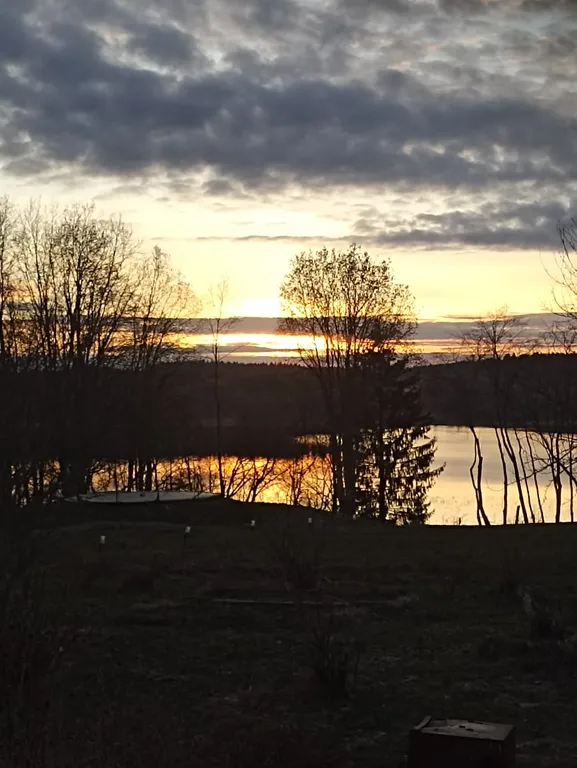 Домик с балконом