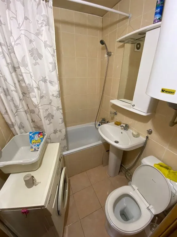 4-комнатная квартира в центре Пицунды