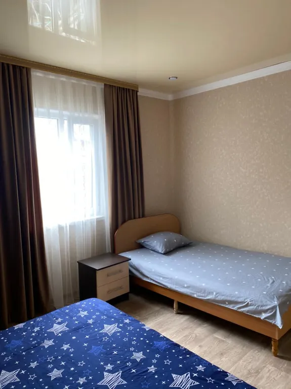 Коттедж в саду