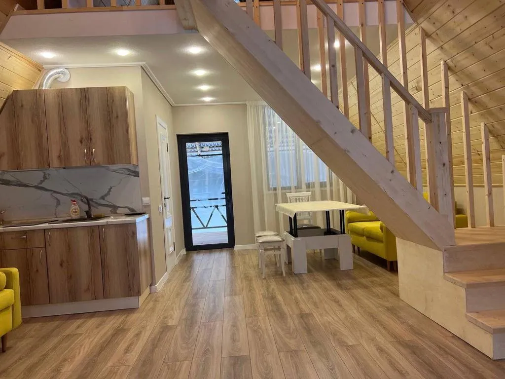 Шале у подножья горы Чегет