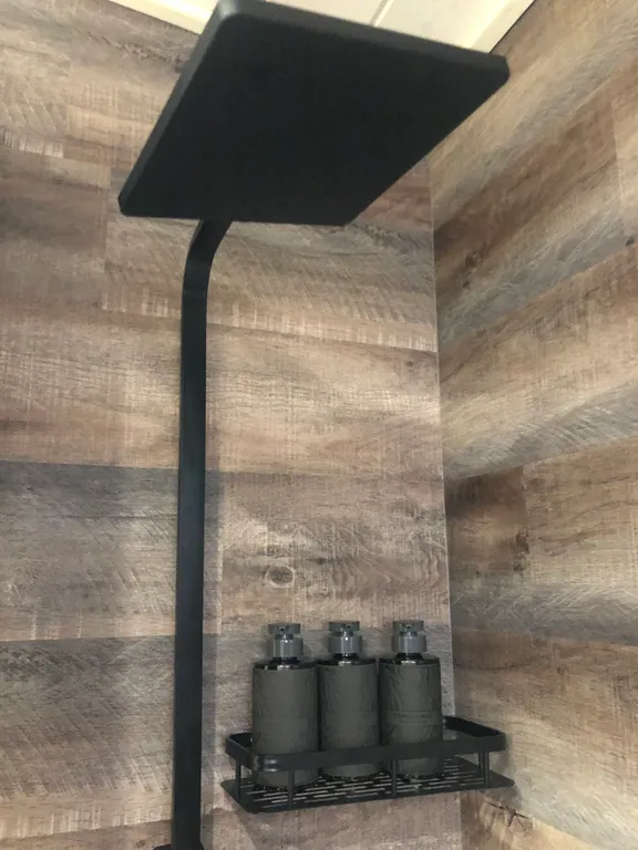 Современный дом на берегу моря