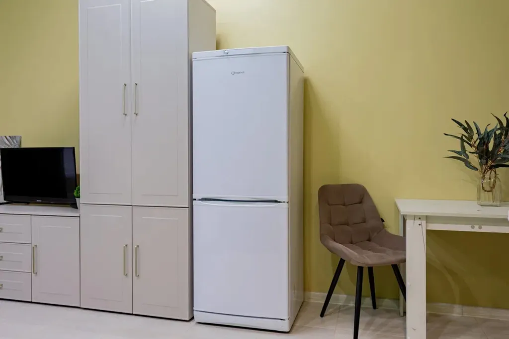 Яркая студия для троих в ЖК Летний