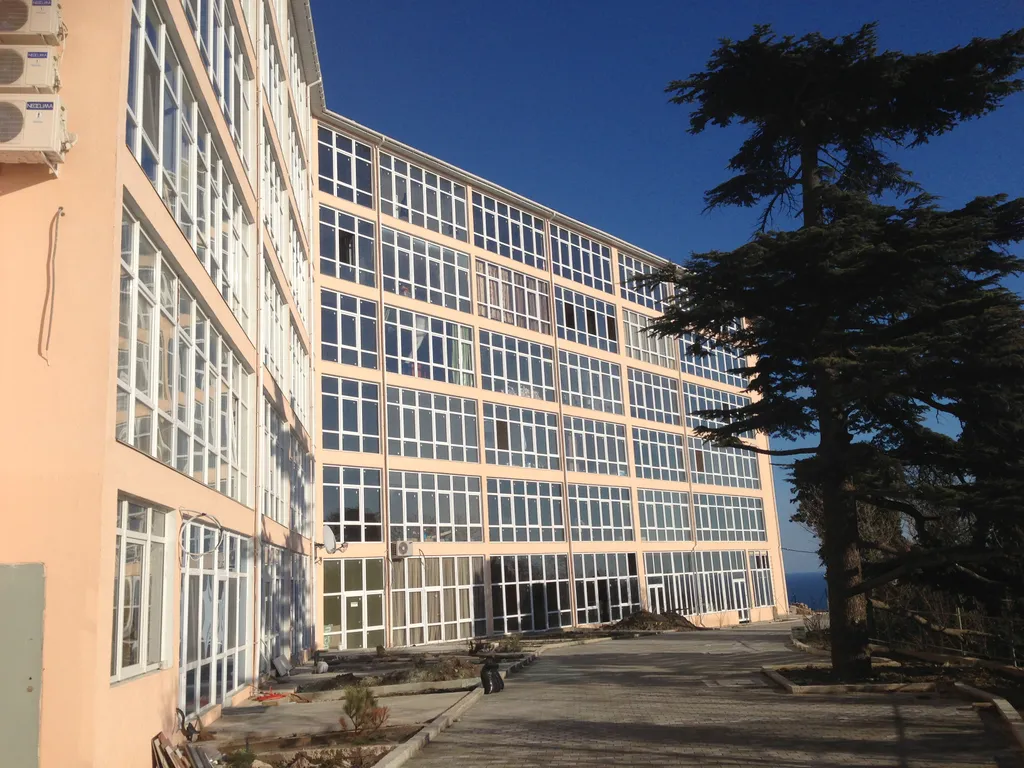 Просторная квартира с видом на море