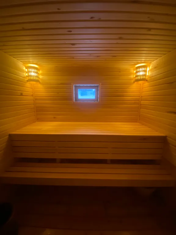 Уютный дом с баней и чаном в лесу