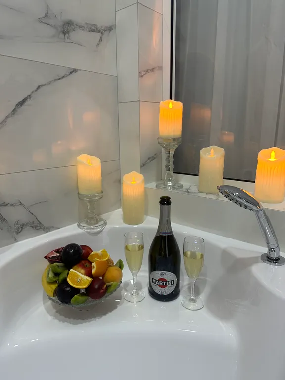 Панорамный люкс с джакузи и камином