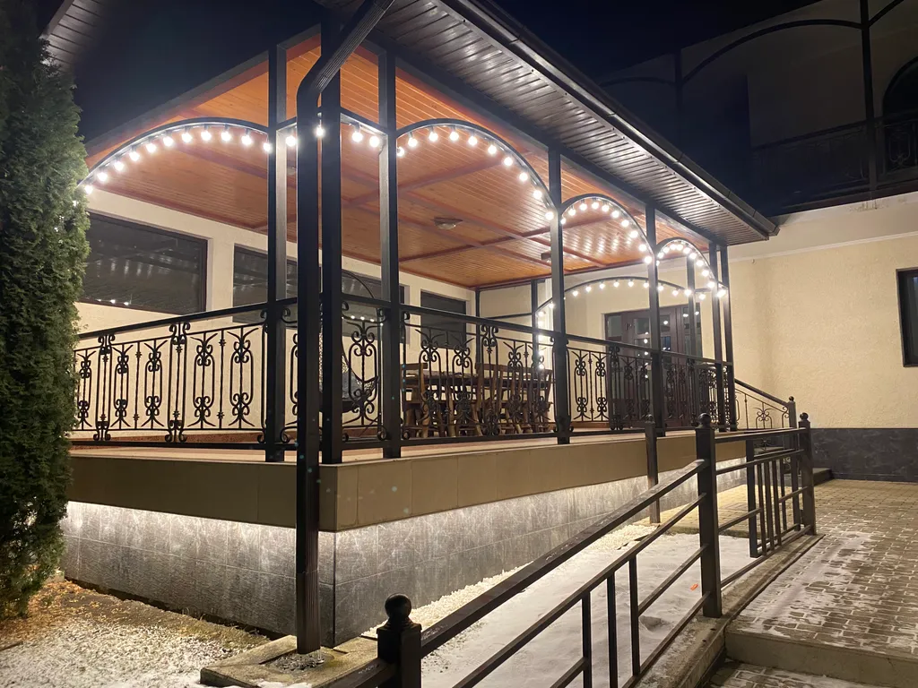 Просторный дом в районе центра