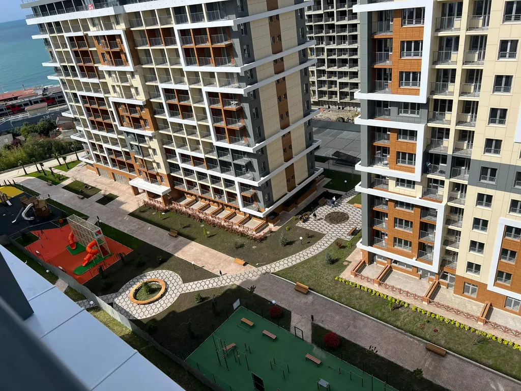 Апартаменты с отдельной спальней и видом на горы