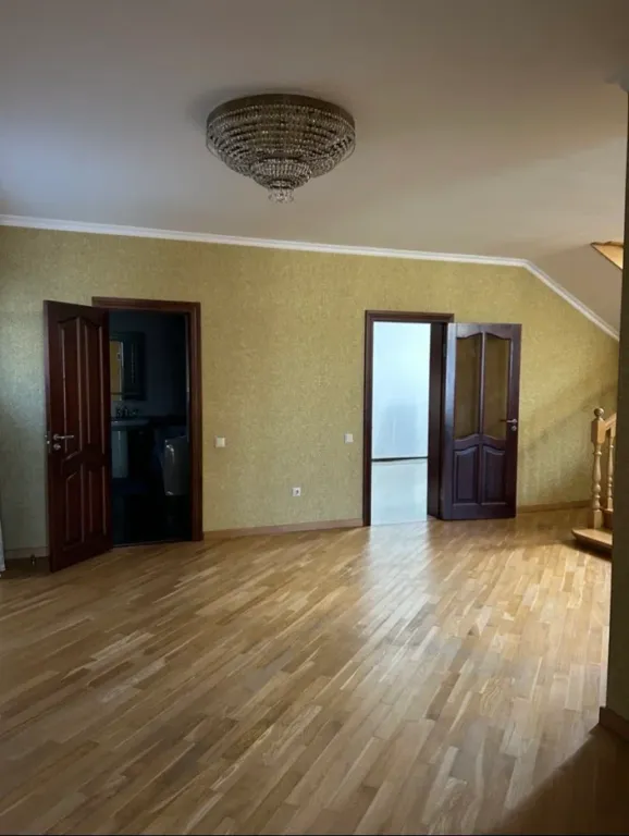 Просторный дом в районе центра