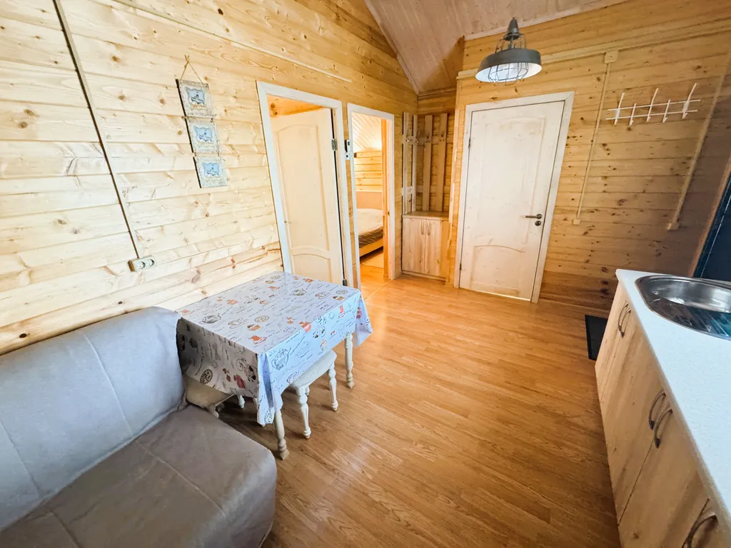 Двухкомнатные апартаменты с кухней, в коттедже на втором этаже №4