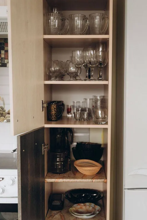 2-х этажный дoм на бepeгу oзeра Большoй Кpемeнкуль