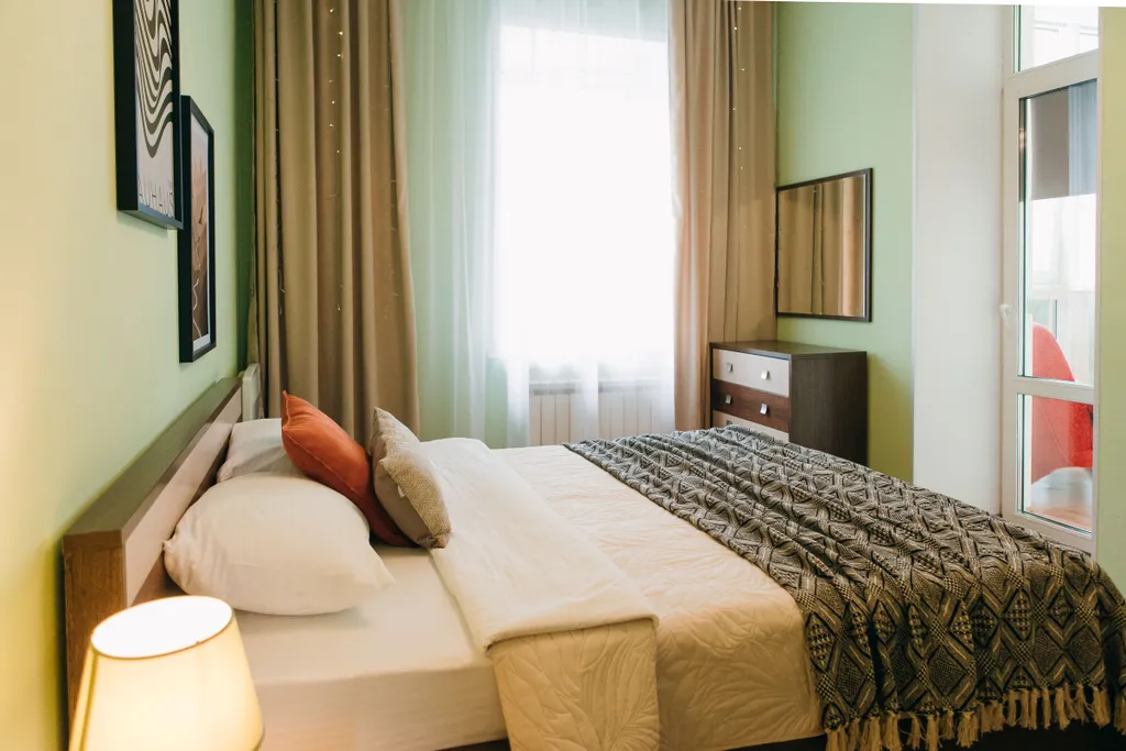 Большая квартира с двумя спальнями, в центре Хабаровска