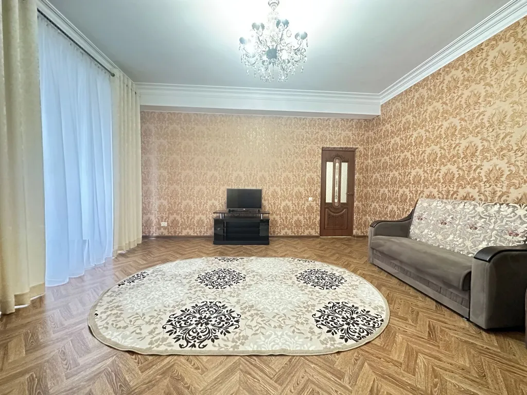 Квартира 2-комнатная Квартира — Махачкала