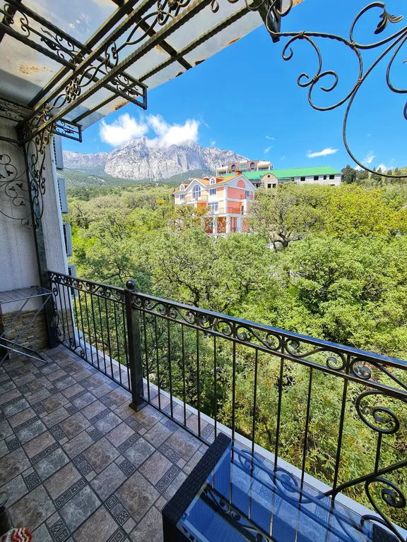 Апартаменты с видом на море и горы