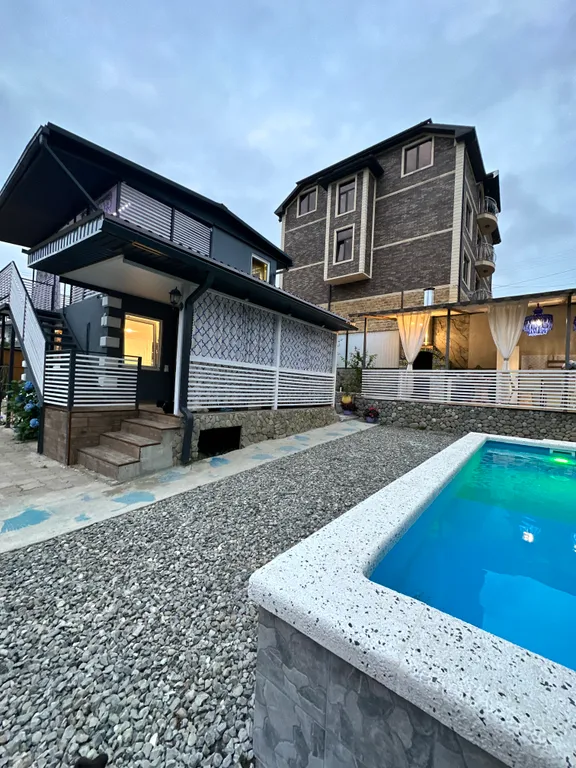 Уютный дом с бассейном и печью