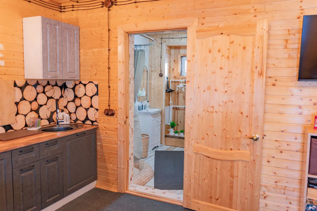 Домик с бассейном Арик