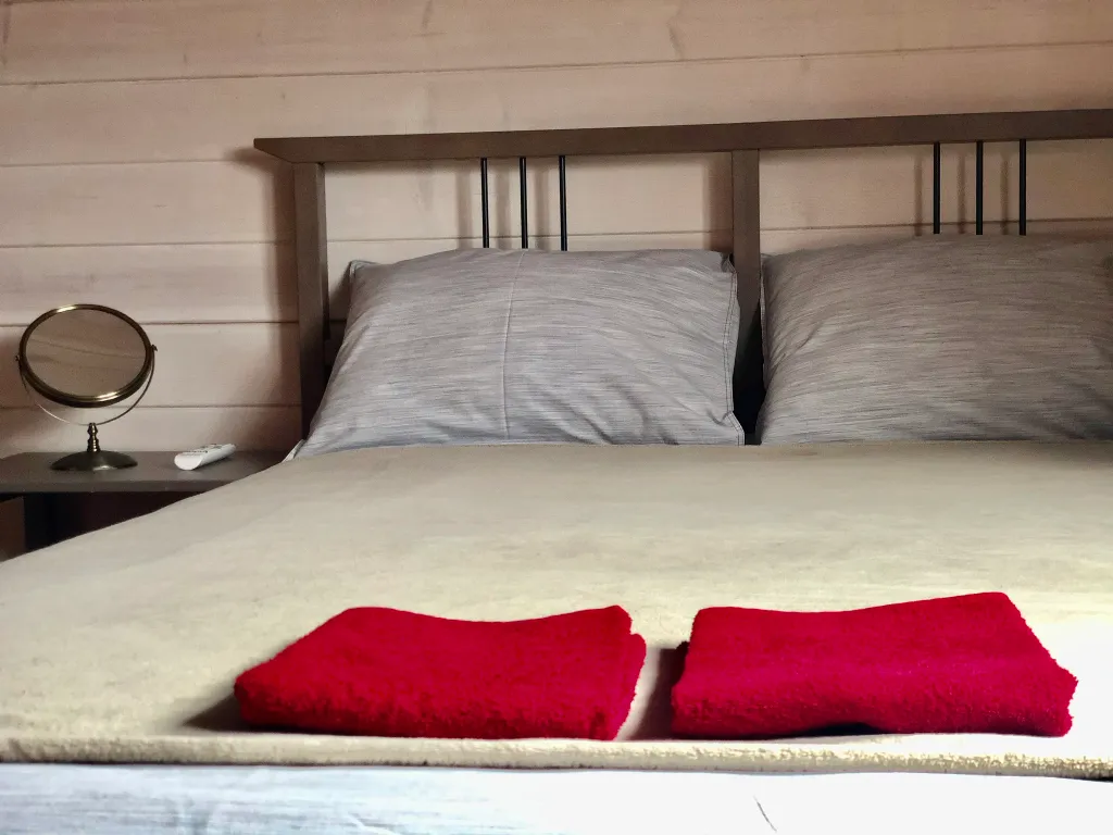 Дом на берегу озера