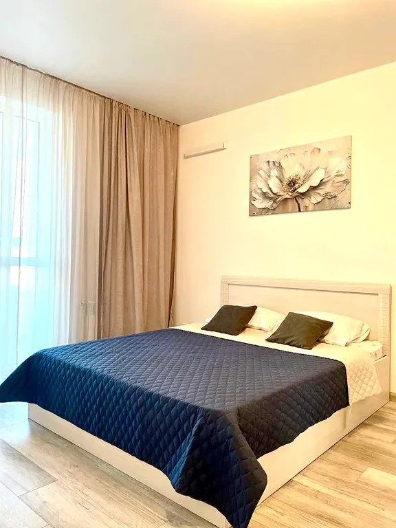 Панорамный огромный 2-х комнатный номер в новом ЖК, парковка