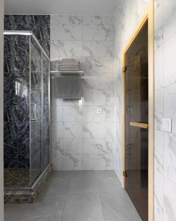 Уютный новый коттедж у озера