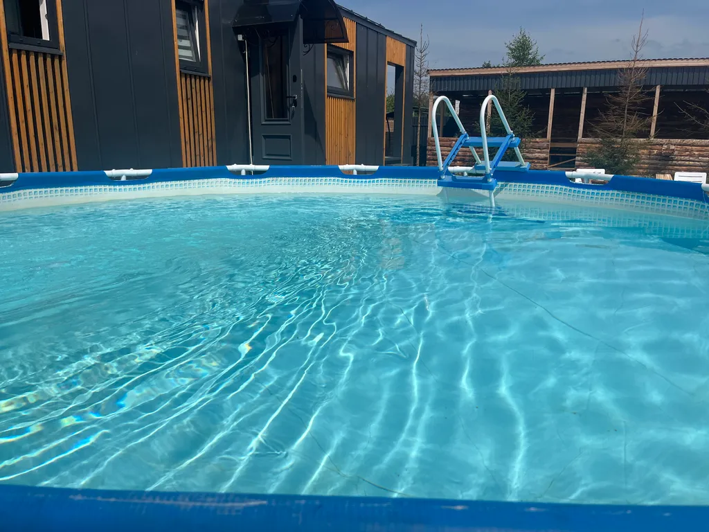 Уютный дом с чаном и бассейном