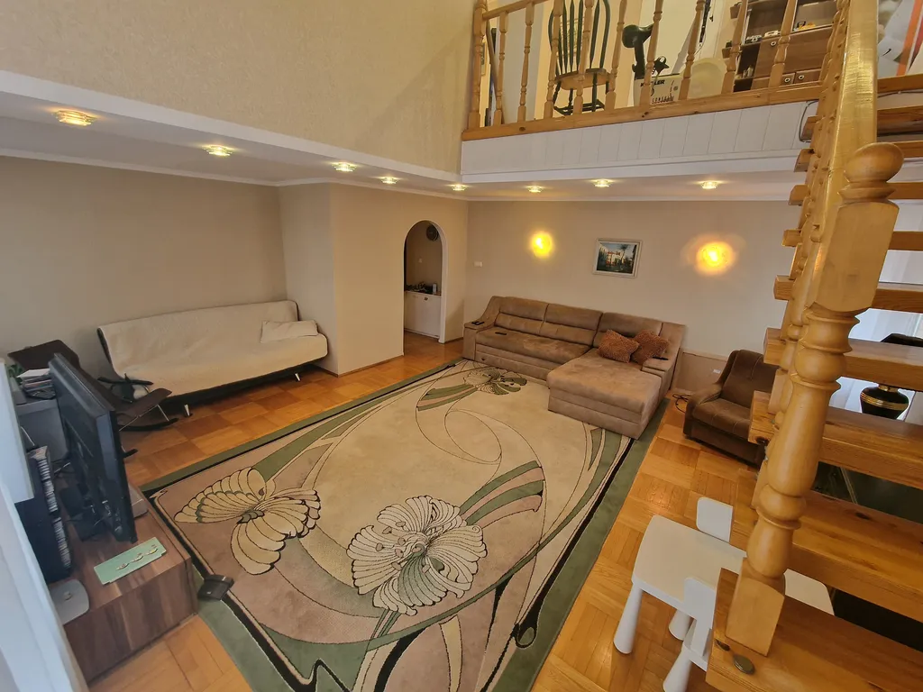 Двухуровневая квартира 120 метров в самом центре города, 2 санузла — аренда посуточно в Брест