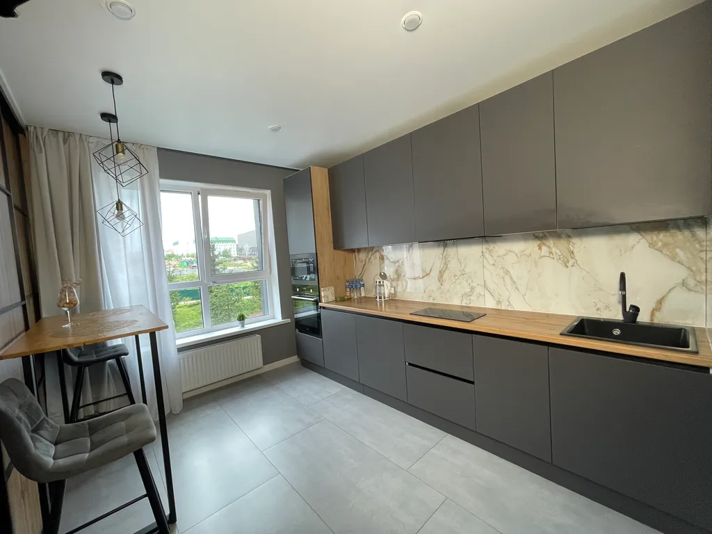 Уютная светлая квартира с большими окнами