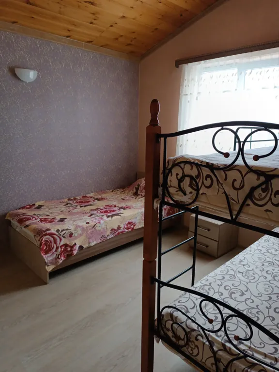 Дом у бассейна