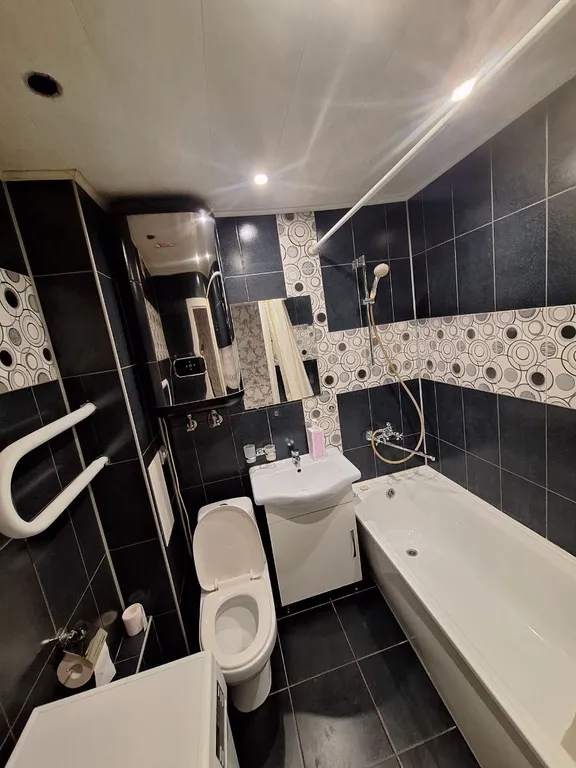 Квартира рядом с СК Юпитер и Кристалл