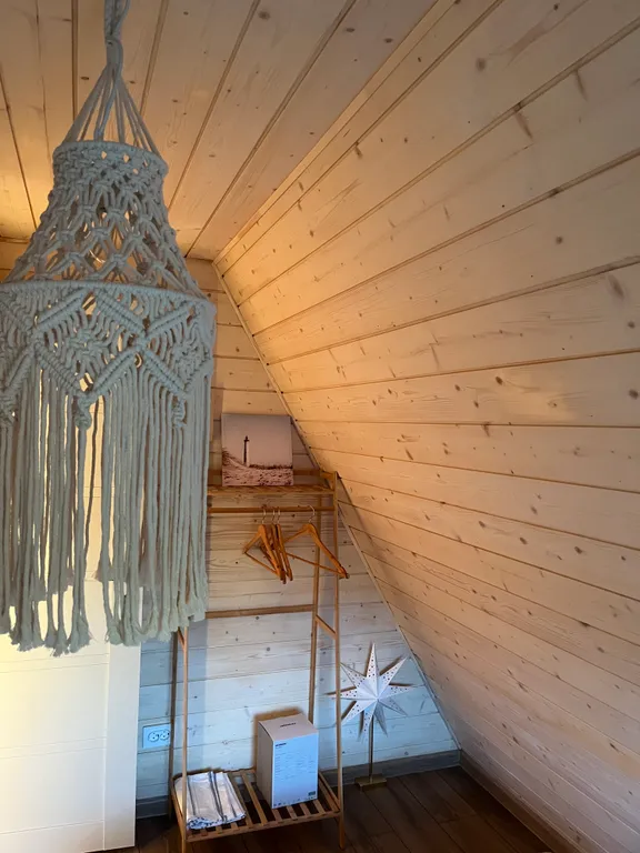 Уютный афрейм с горячей купелью на берегу реки Дон