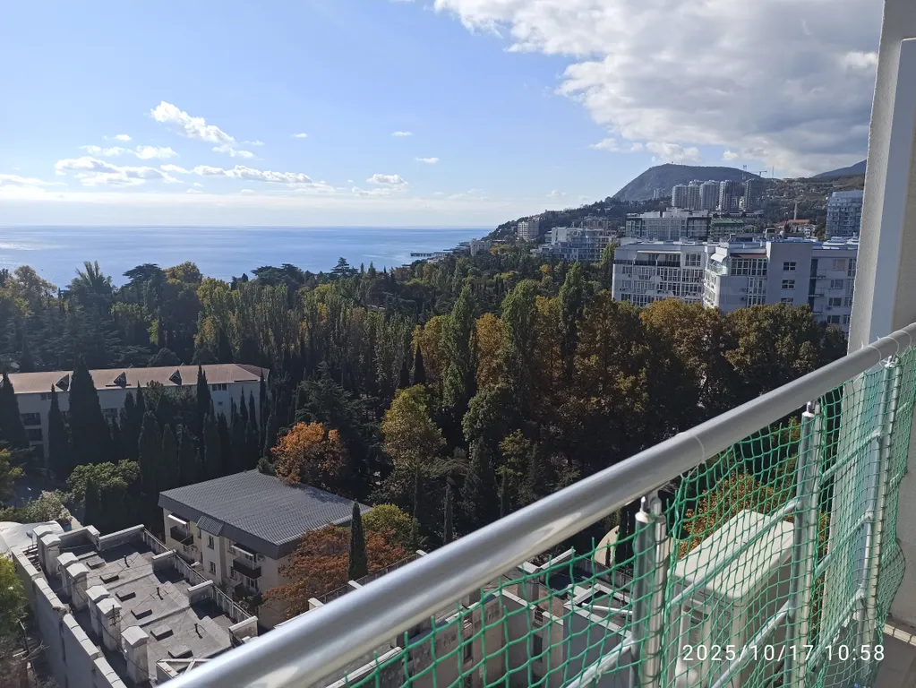 Квартира Квартира с потрясающим видом на море в элитном доме — Алушта