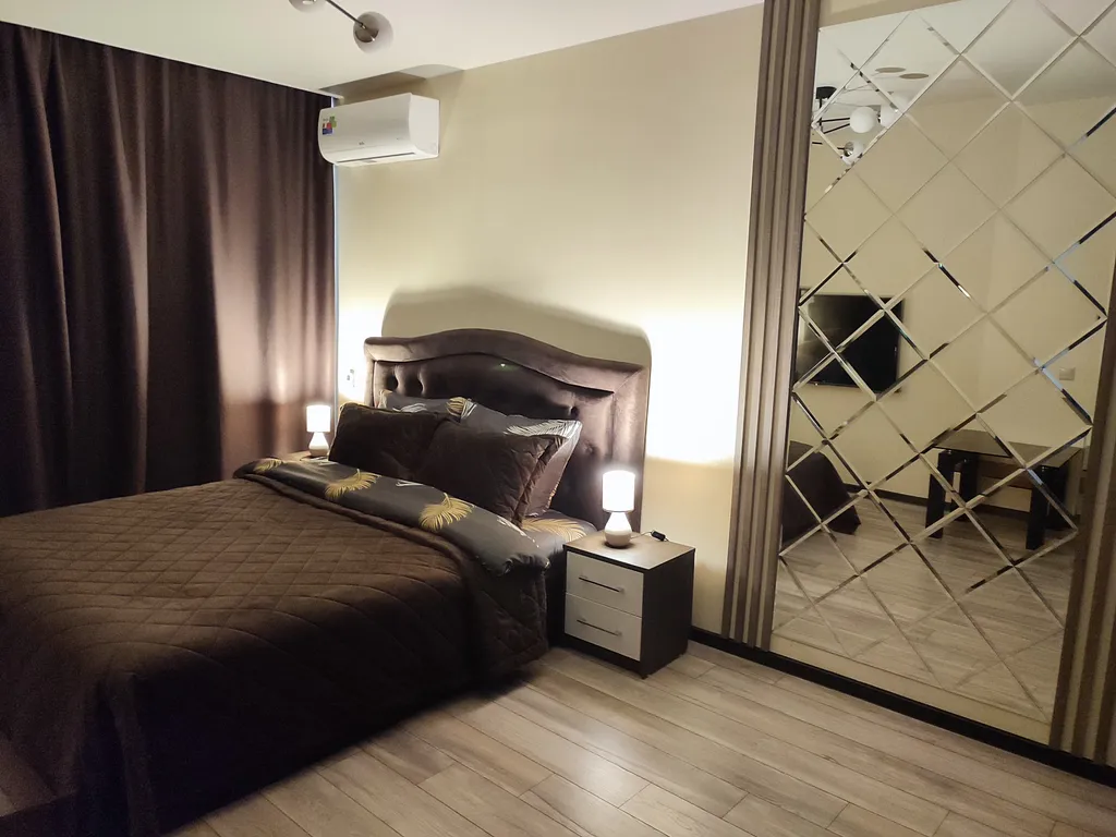 Видовая квартира в самом центре с панорамным видом на Площадь Победы.