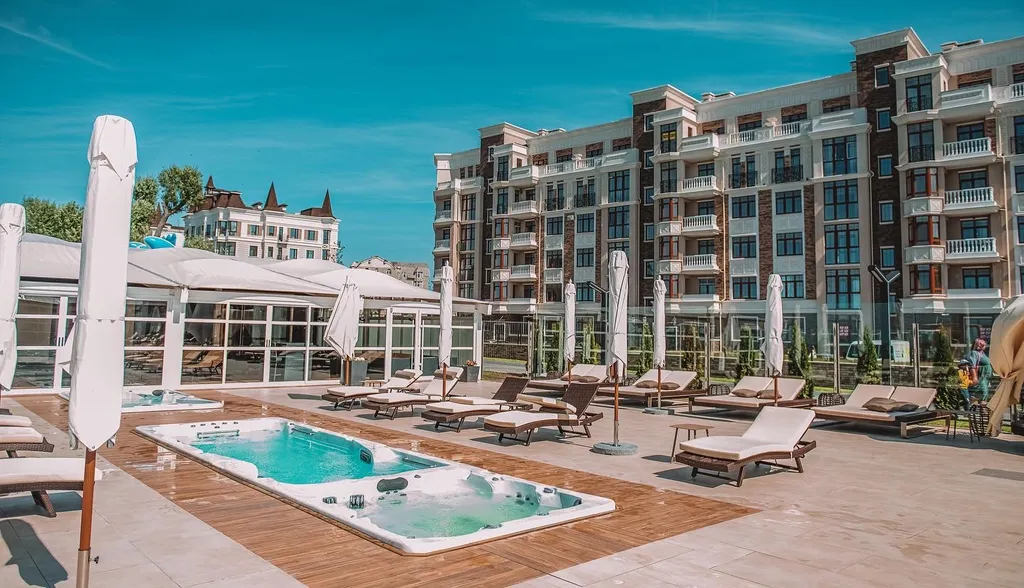 Дизайнерский апартамент с видом на море