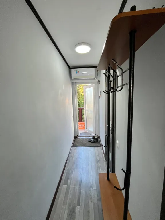 Студия с видом на море и часовню