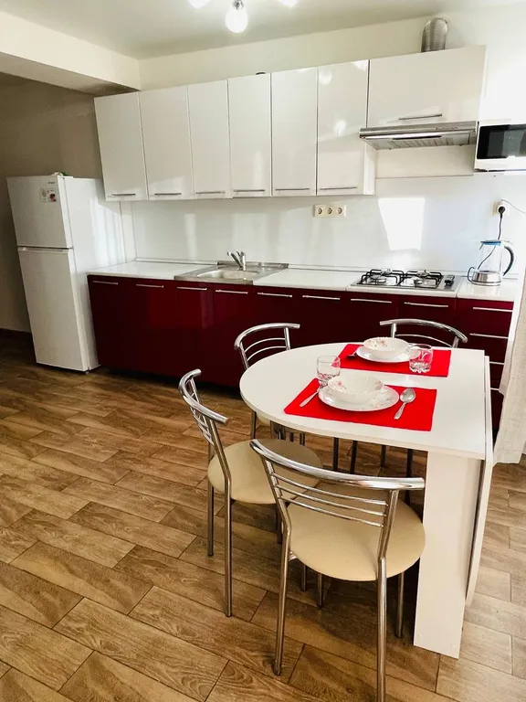 2-комнатный апартамент с террасой у моря