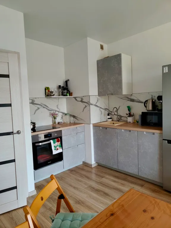 Квартира с видом на бассейн и горы