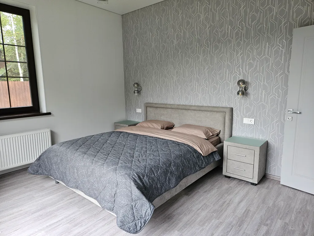 Дом, баня, чан, отапливаемая беседка