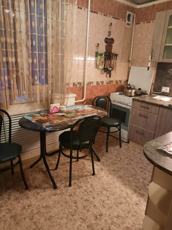 Уютный дом в тихом районе города с садом и беседкой