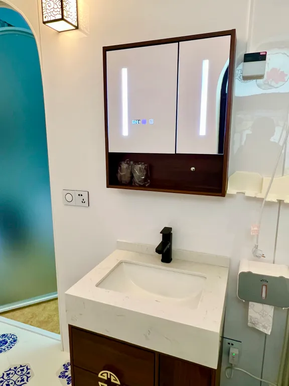 База отдыха Хэйлун Дом №6 Санья вид на озера