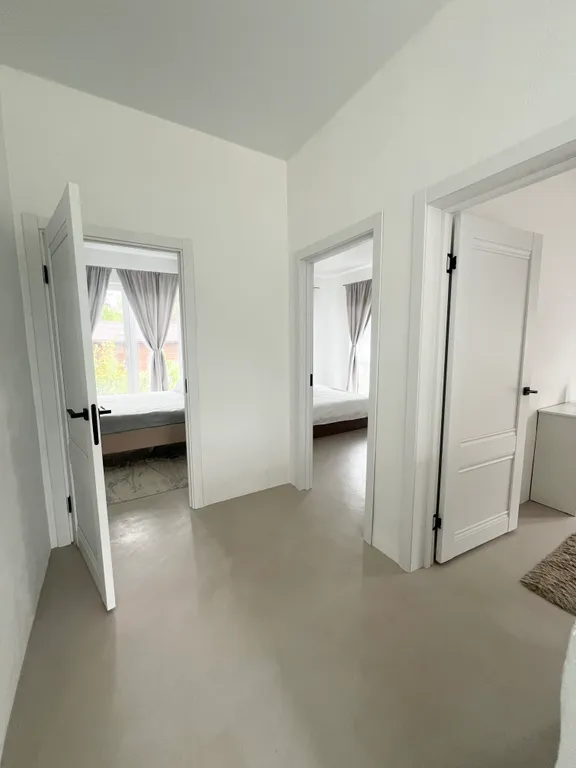 Современный дом с видом на природный парк