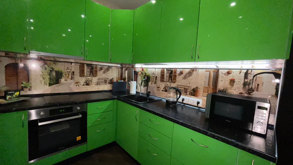 Чистая, новая, продуманная до мелочей квартира