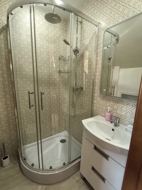 Четырехместный семейный номер с четырьмя кроватями в мансарде