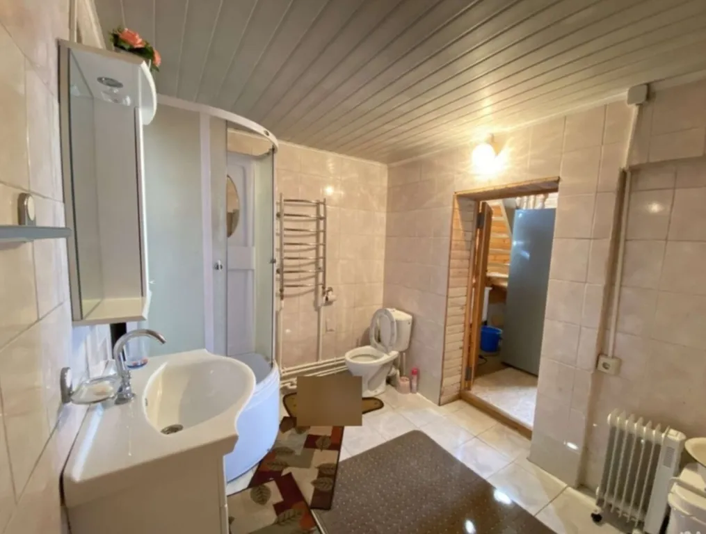 Уютный дом возле реки