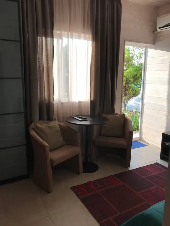 Семейный номер, с видом во двор