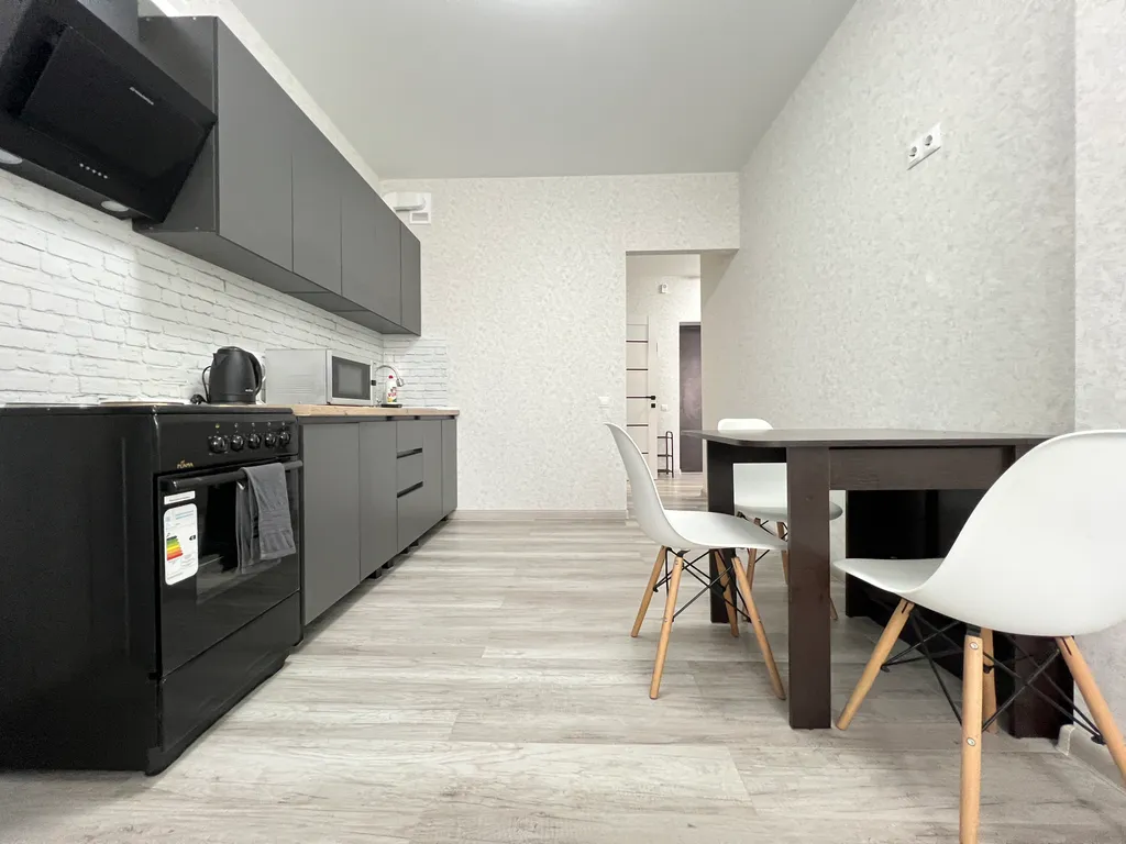 Квартира Квартира Просторная 2-к. к.в на Ейском шоссе нет оплаты за уборку — Краснодар