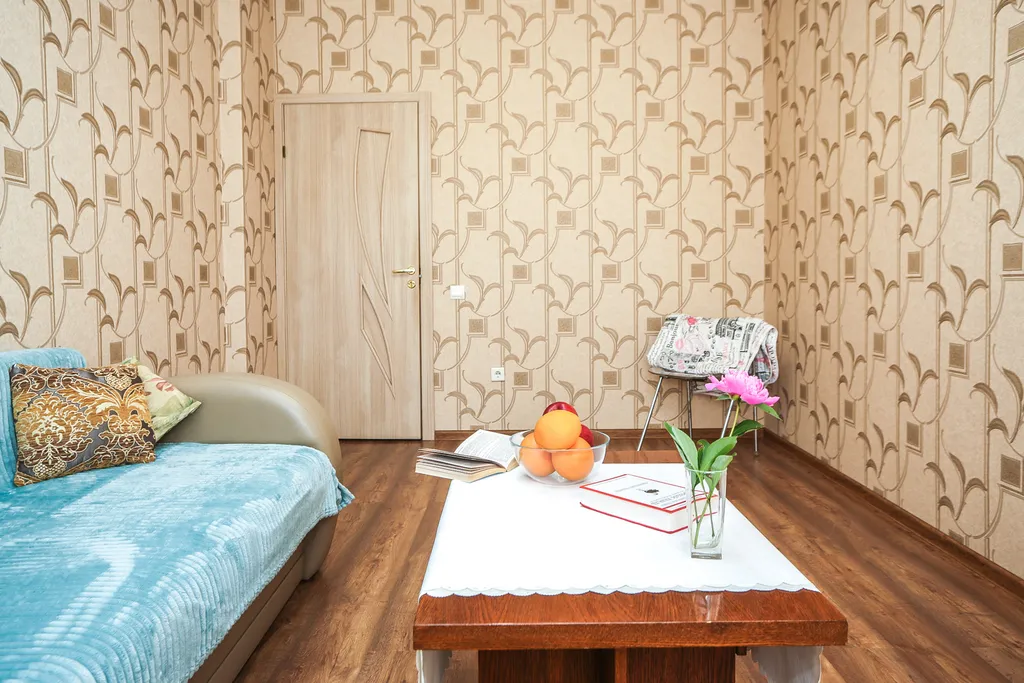 Светлая двухкомнатная квартира в тихом зелёном районе